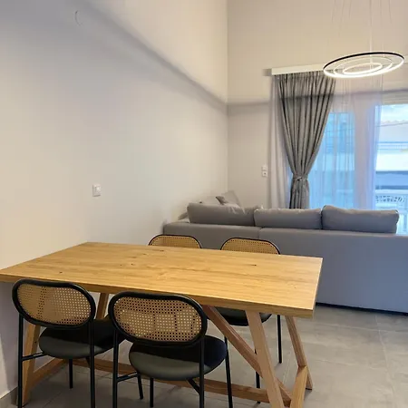 Roomelioti 3* Ofrínion