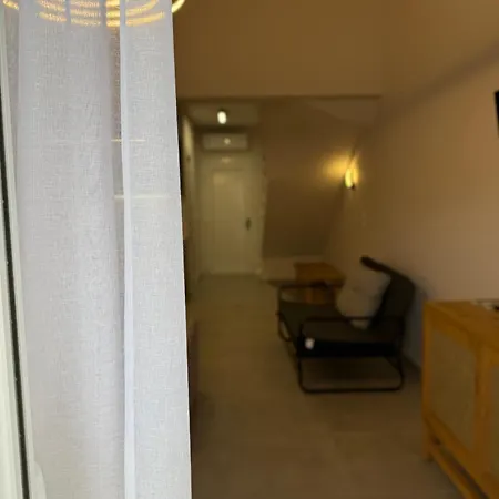 Апартхотел Roomelioti