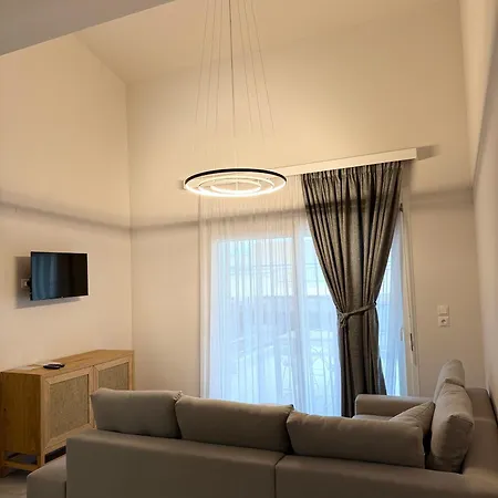 Roomelioti 3*