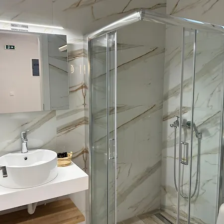 Roomelioti 3* Ofrínion