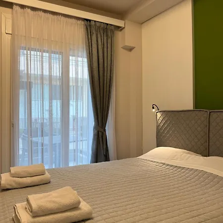 아파트호텔 Roomelioti Ofrínion
